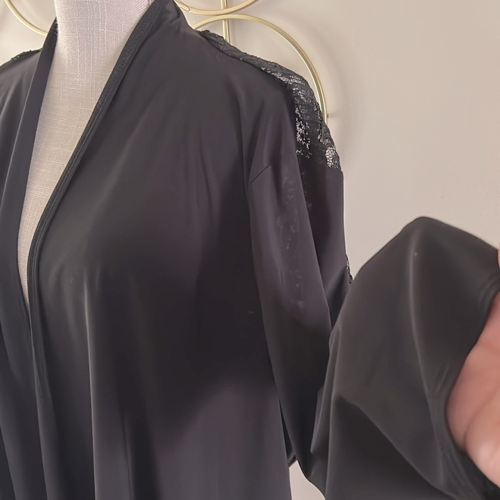 🌹Michelle Lynn Black Lace Cardigan, shrug top with lace & ruffle back detail 3X - Picture 4 of 11